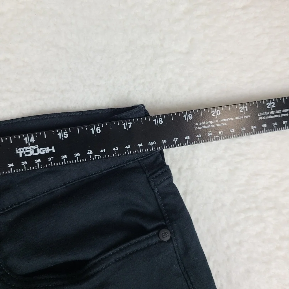 Banana Republic first photo